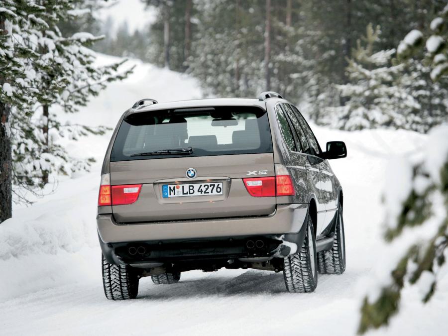  BMW X5 4.4i 2003 года  (фото 2 из 16)